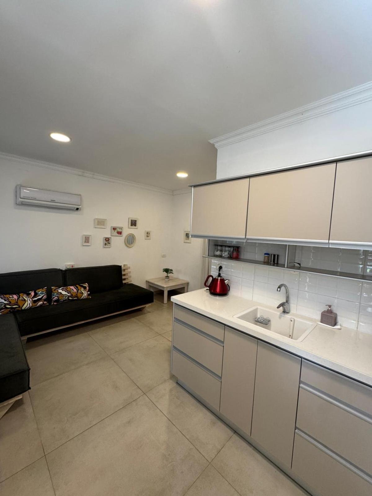 Orhan Havaya Sheʼar Yashuv Exterior foto