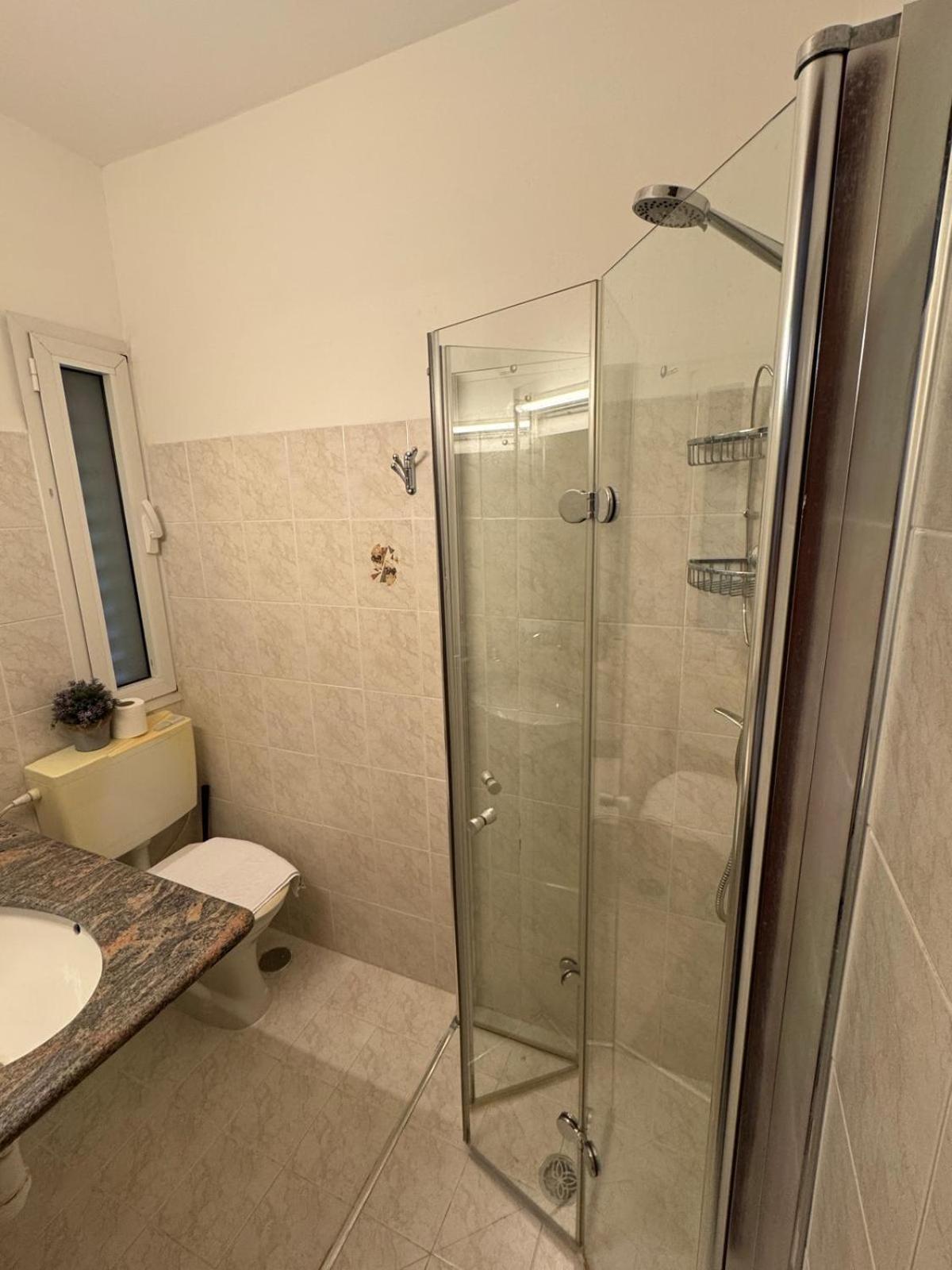 Orhan Havaya Sheʼar Yashuv Exterior foto